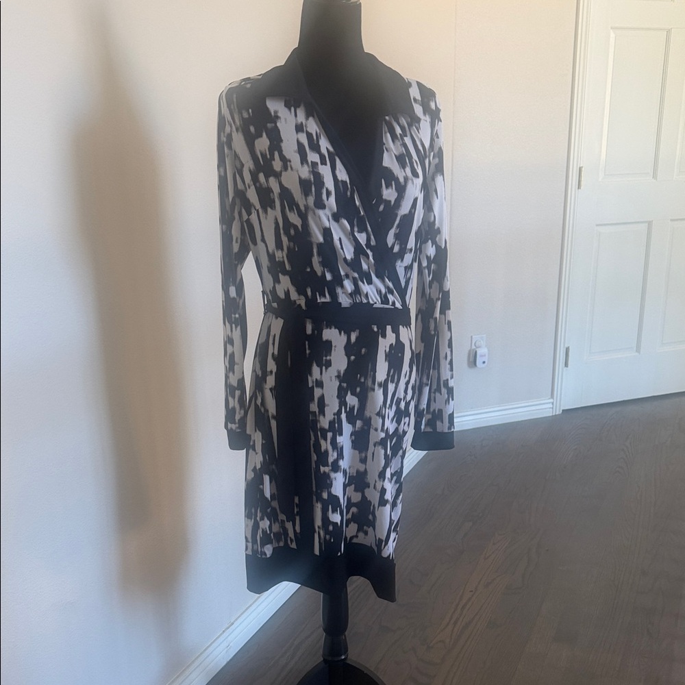 Nicole Miller Black and White Patterned Dress